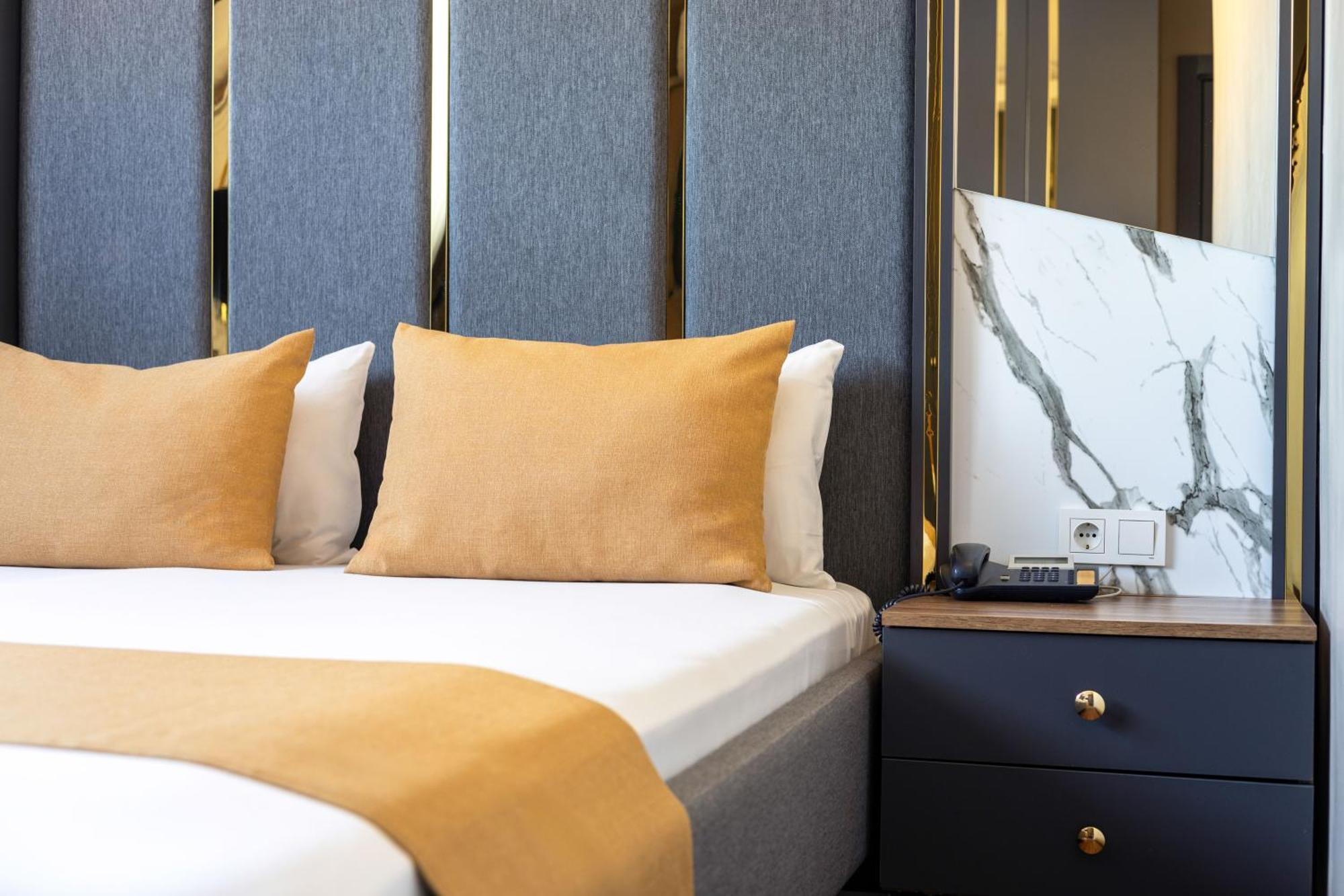Meridiani Taksim Hotel Istanboel Buitenkant foto